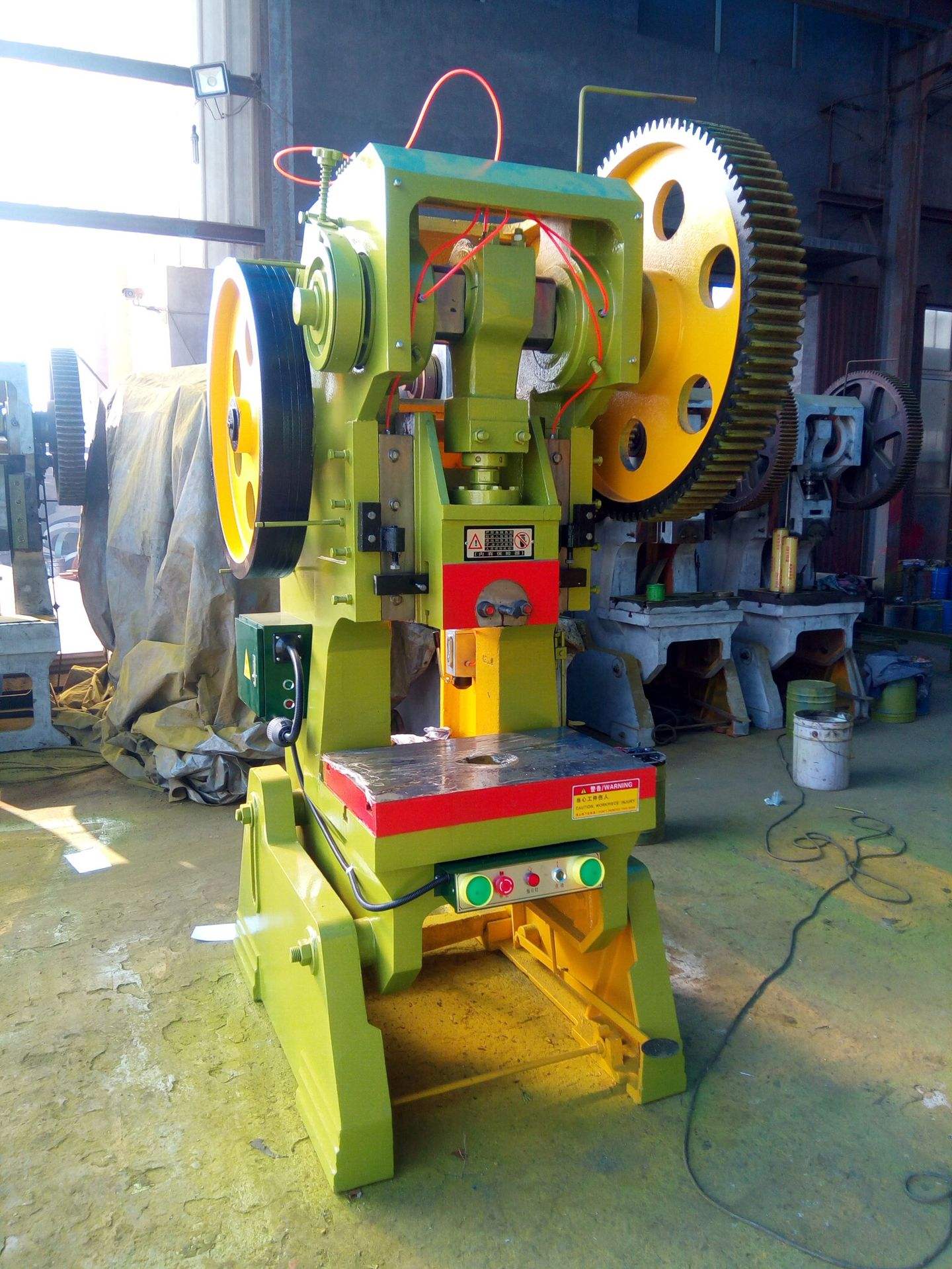 淄博63噸普通沖床 開式可傾沖床壓力機(jī) 通用性強(qiáng) 操作安全方便